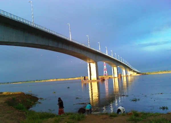 Ponte AEGuebuza