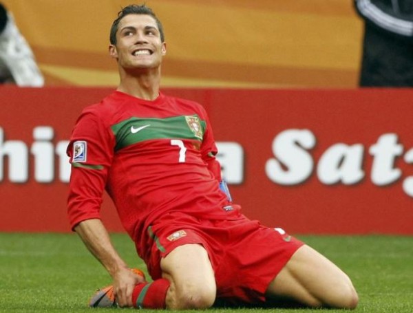 Portugal's Cristiano Ronaldo reacts during the 2010 World Cup group G soccer match against North Korea at Green Point stadium in Cape Town June 21, 2010.   REUTERS/Mike Hutchings (SOUTH AFRICA  - Tags: SPORT SOCCER WORLD CUP)