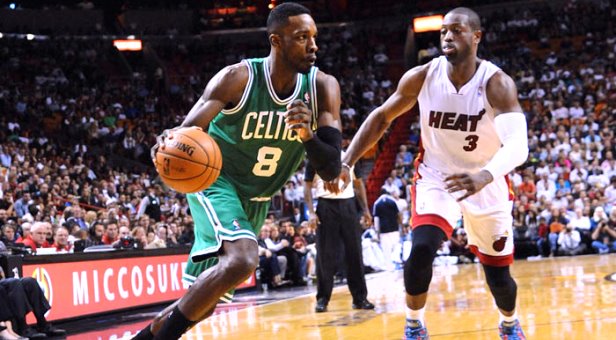 Incrível cesto para vitória dos Boston Celtics contra os Miami Heat a menos de um segundo do fim da partida!