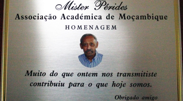 Homenagem ao Mister José Pérides dos antigos pupilos da Académica de Moçambique (AAM)